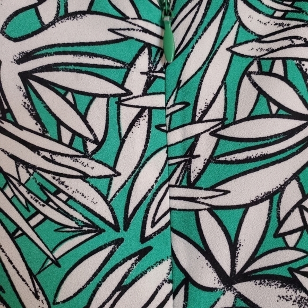 St. Tropez West Green and white sleeveless blouse - Picture 4 of 6